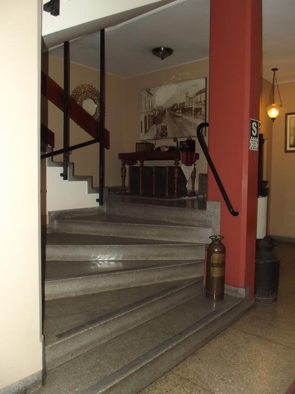 Hostal Gemina Lima Luaran gambar