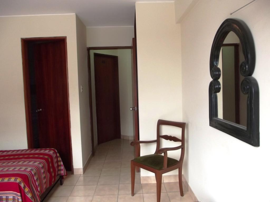 Hostal Gemina Lima Luaran gambar
