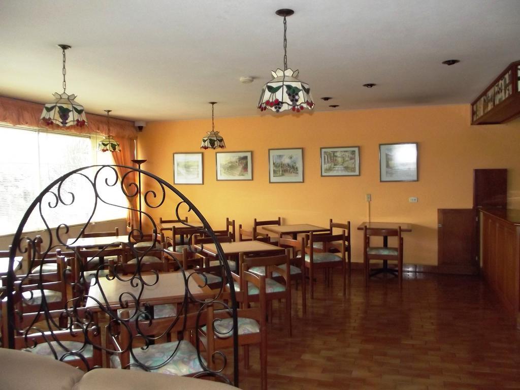 Hostal Gemina Lima Luaran gambar