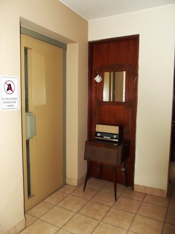 Hostal Gemina Lima Luaran gambar