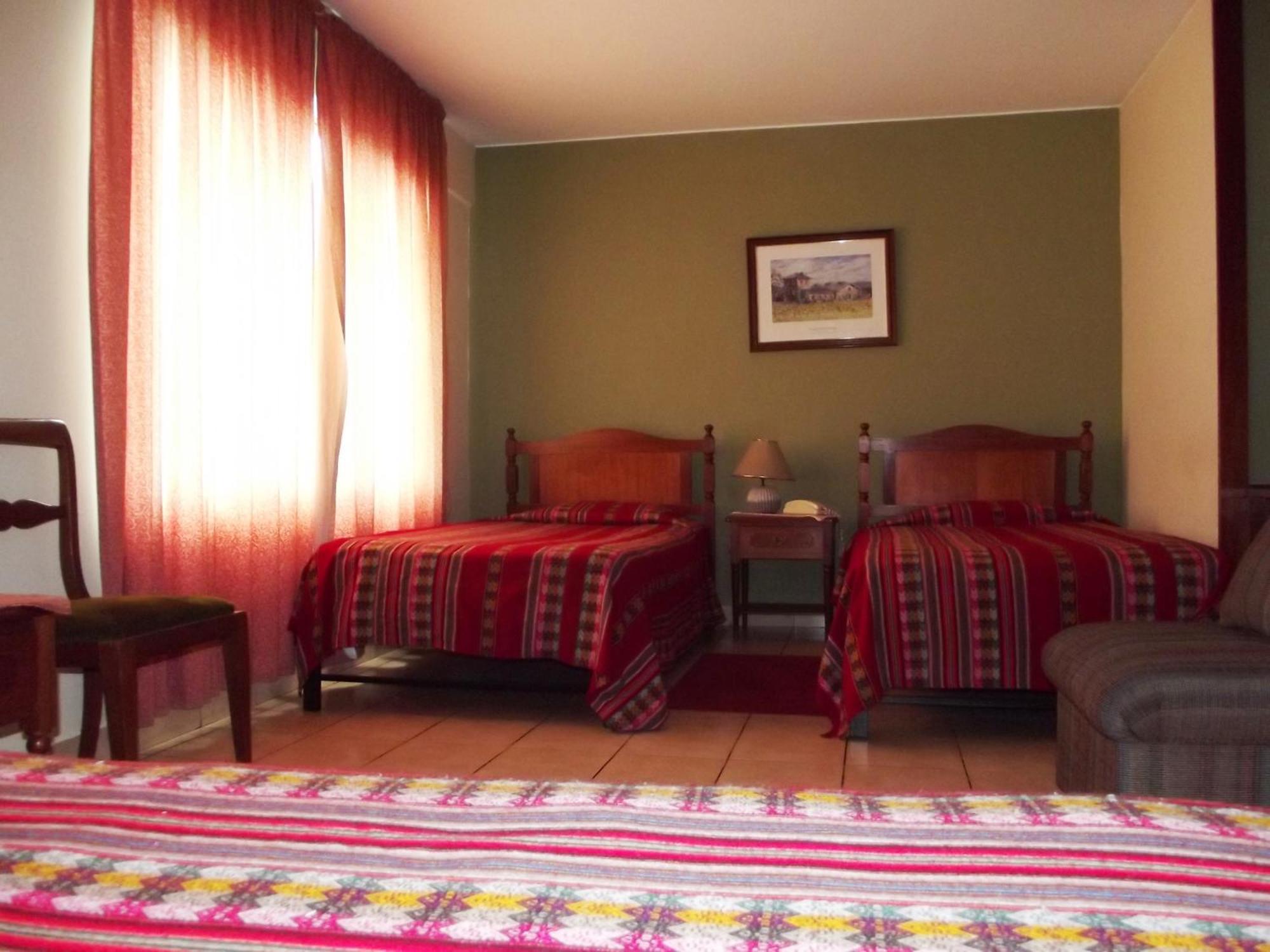 Hostal Gemina Lima Luaran gambar