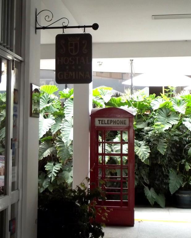 Hostal Gemina Lima Luaran gambar