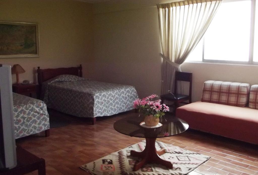 Hostal Gemina Lima Bilik gambar