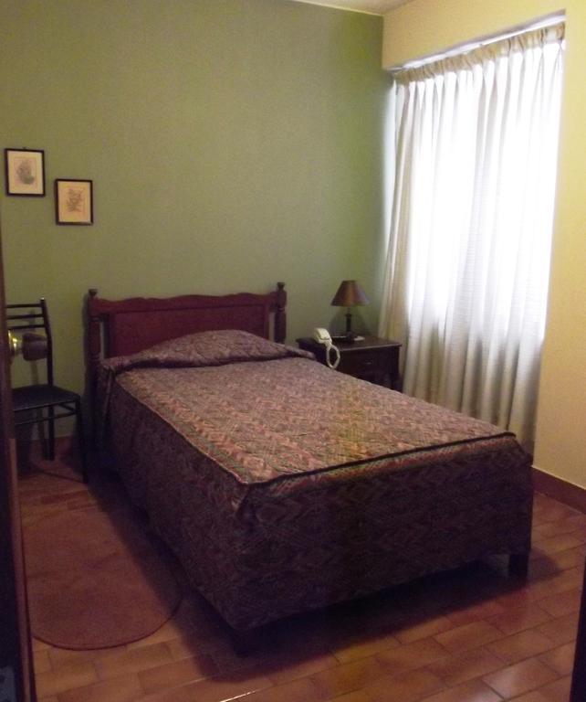 Hostal Gemina Lima Bilik gambar
